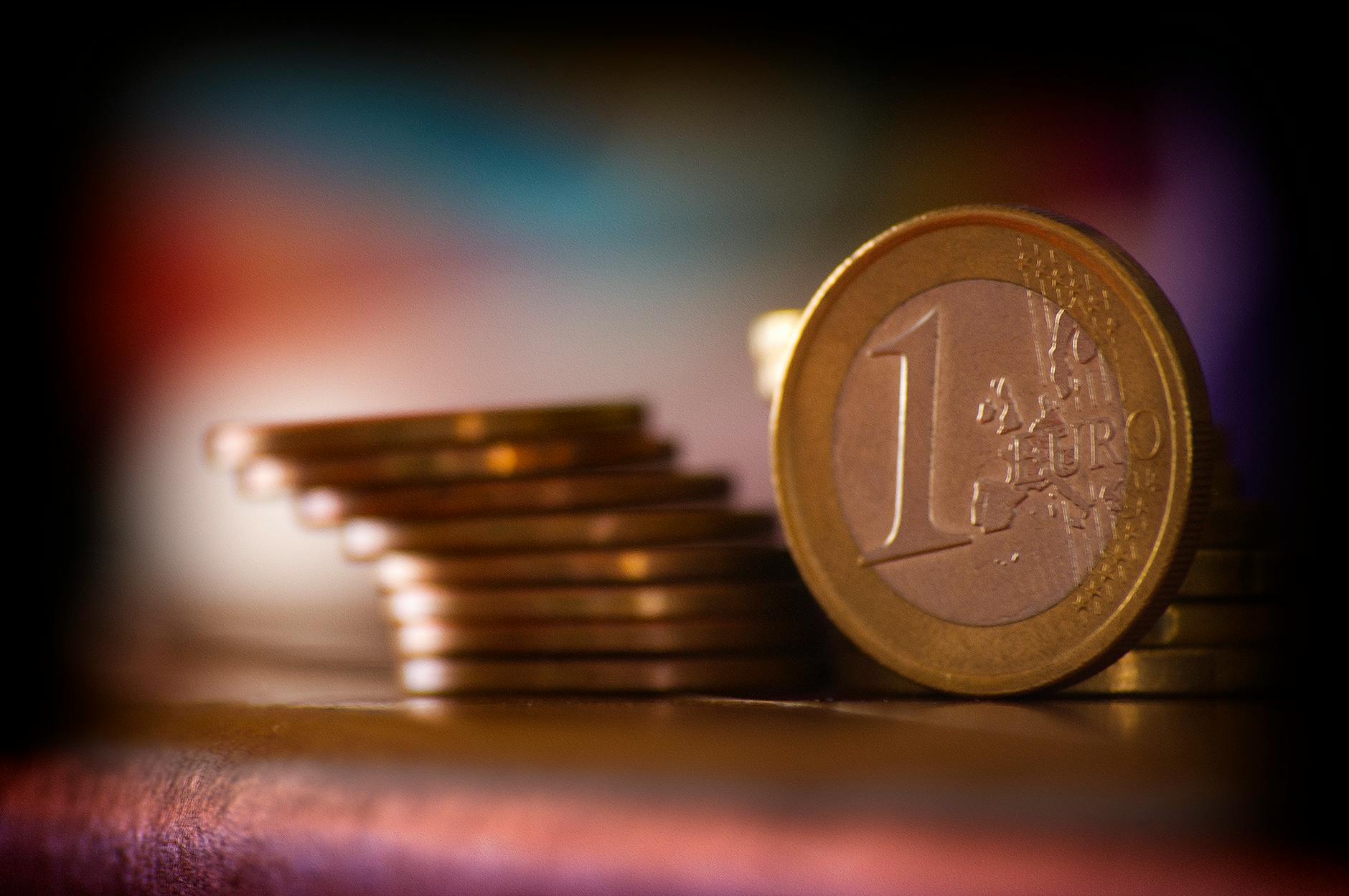 FINANCES & CHANGE
